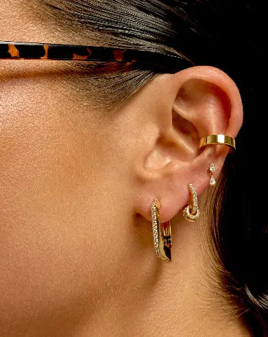 Shiny Groove Gold Earrings