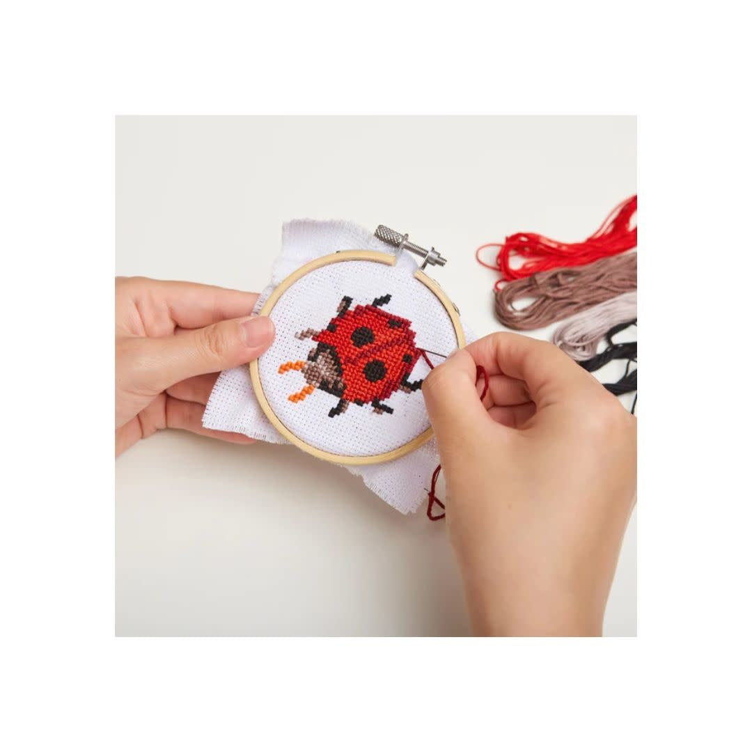 Kit de broderie Coccinelle
