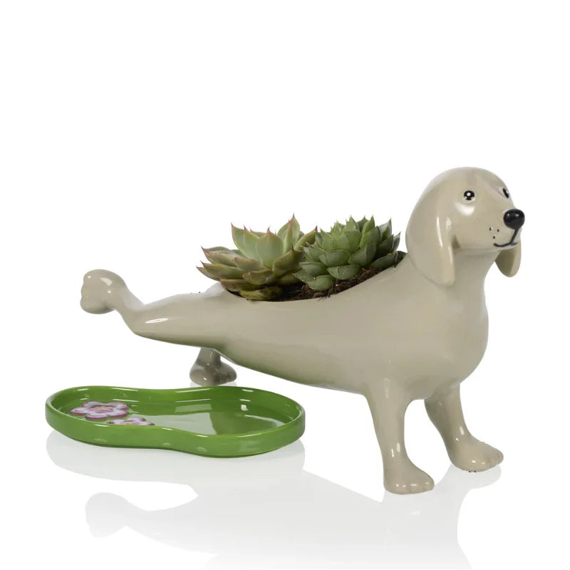 Jardinière Peeing Dog